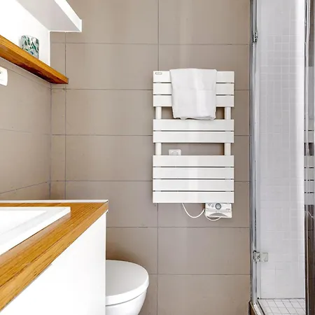 Apartment Bright 1br By Palais Garnier & Champs-elysees - Vacation Paris